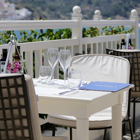 Skopelos Village Hotel エクステリア 写真