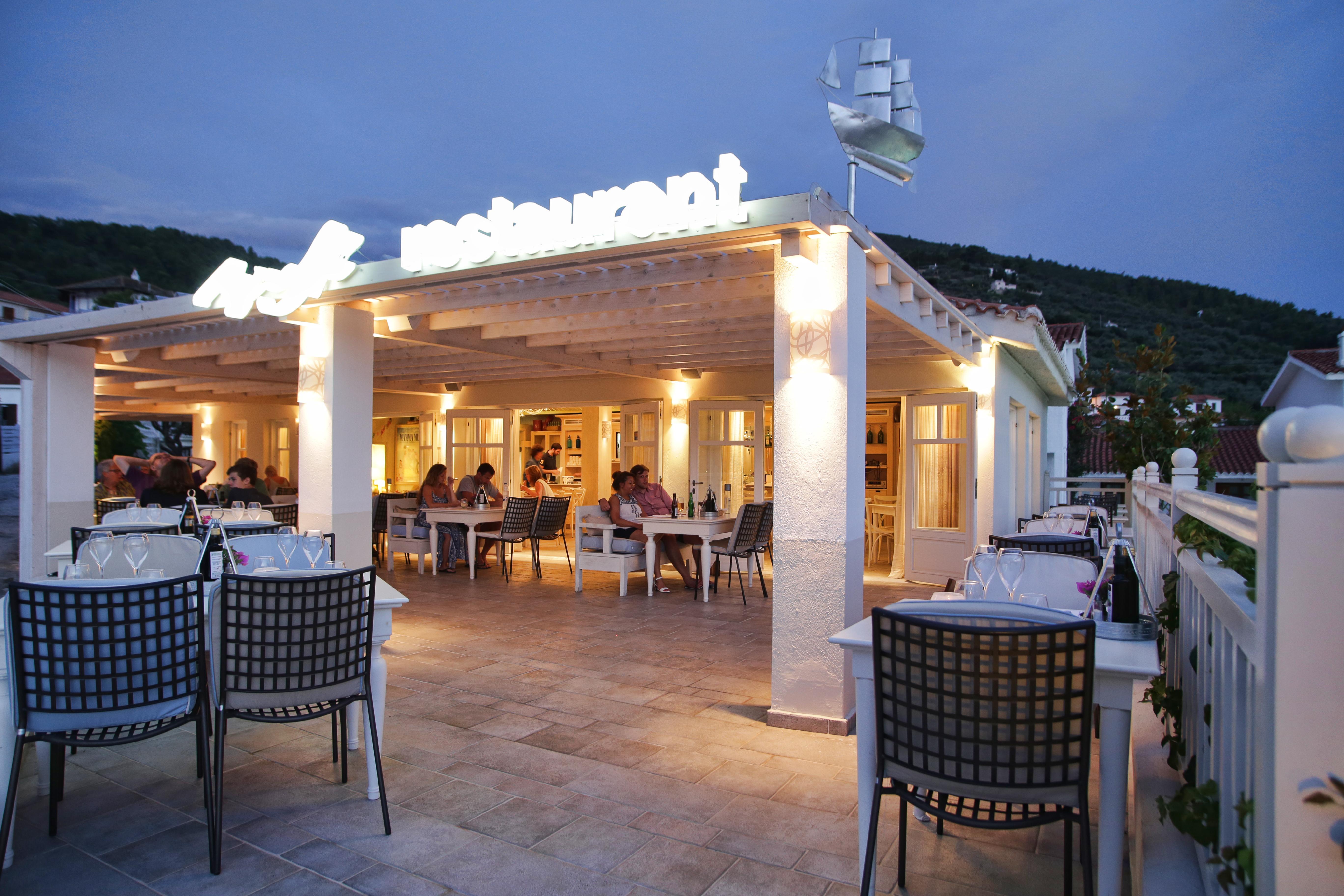 Skopelos Village Hotel エクステリア 写真