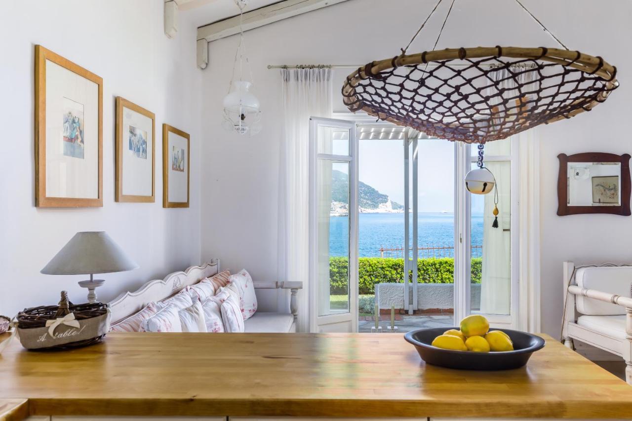 Skopelos Village Hotel エクステリア 写真